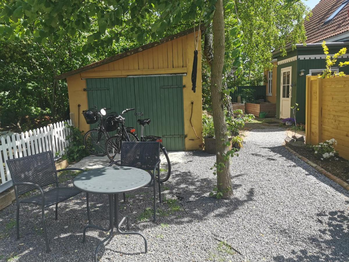 The 'Loft' Apartment- "Den Gule Svane" Guest House - Near Ronne & Beach Exterior foto